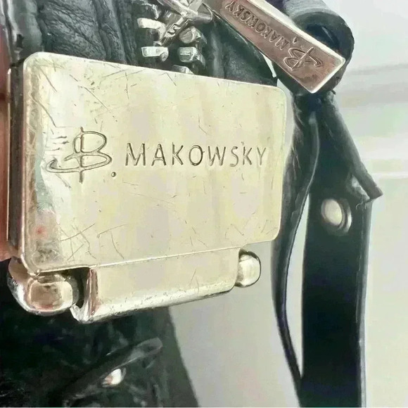 b.MAKOWSKY BLACK PEBBLED LEATHER  SHOULDER BAG - Picture 9 of 16